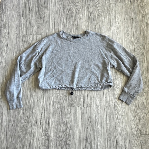 Forever 21 Gray Crop Top Crewneck Long Sleeve Size S - Picture 1 of 7